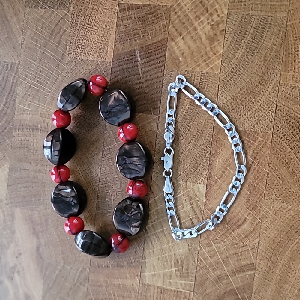 Simple mismatched bracelet